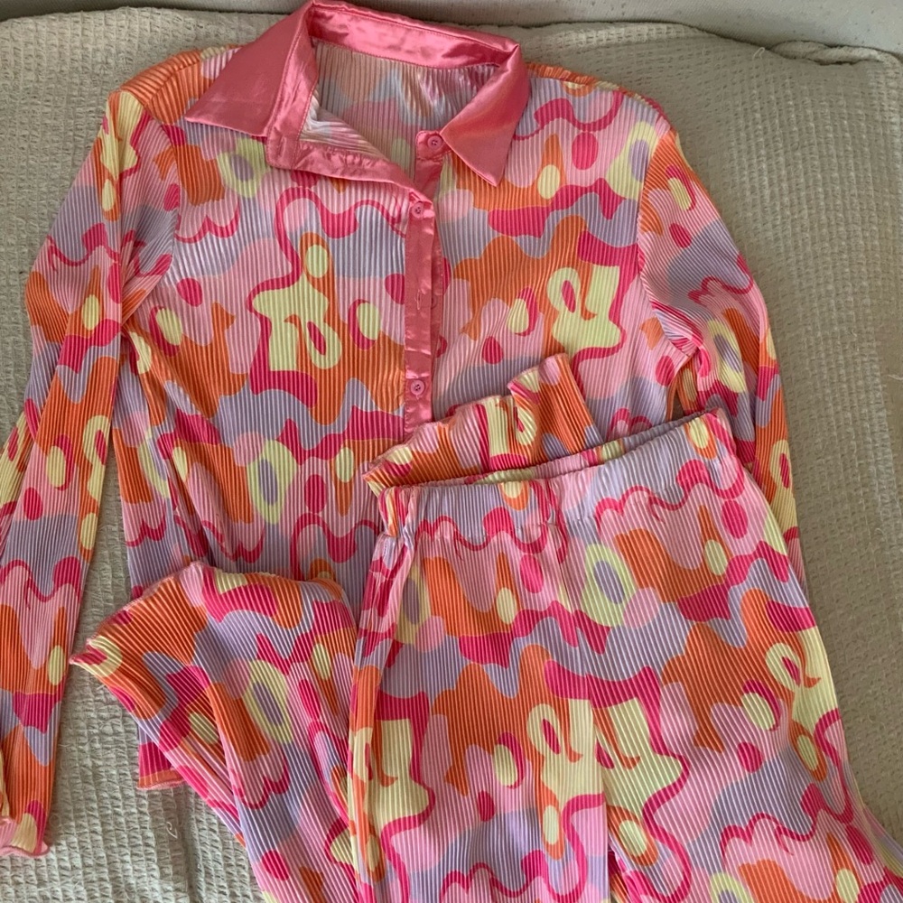 Vintage Y2K Groovy Pink Wavy Ribbed Two Piece Set Flare Pants Top Blouse Festiva
